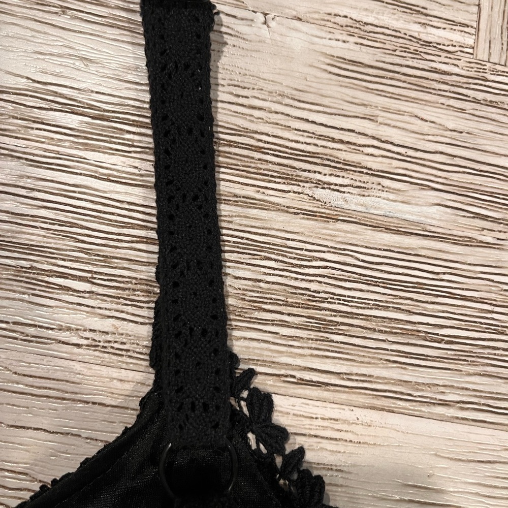 Pretty Angel Black Lace Tunic with Button Accents - Picture 3 of 8